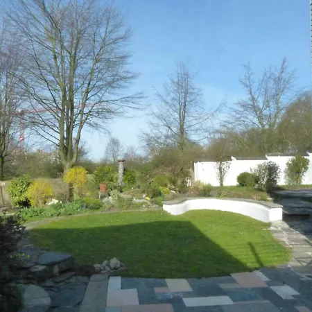 Sonnige Mit Terrasse, Rwth شقة